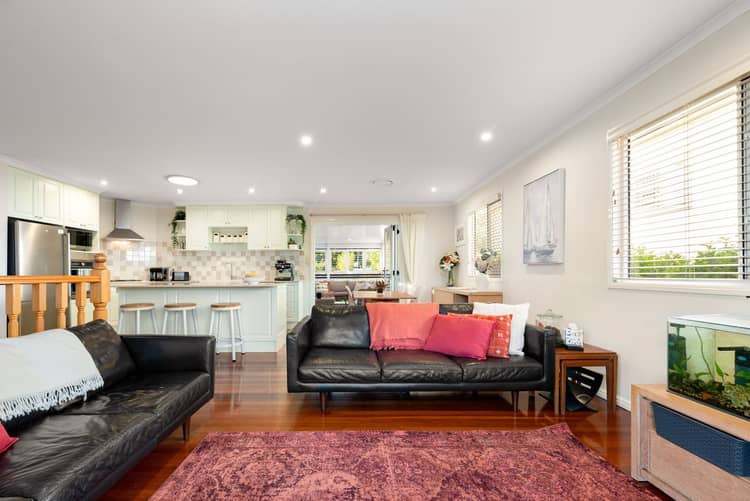 64 Valaria Avenue, Seven Hills QLD 4170, photo 5