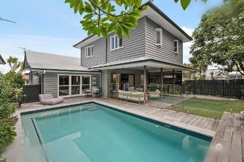 50 Henderson Street