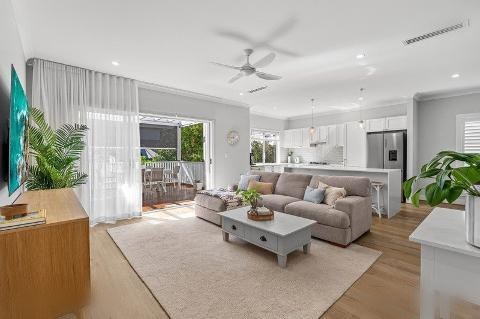 3/12 Hill Crescent