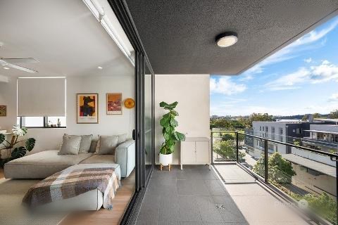 501/58 Manilla Street
