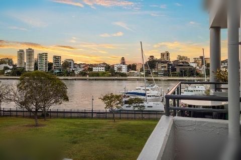 29/10 Goodwin Street