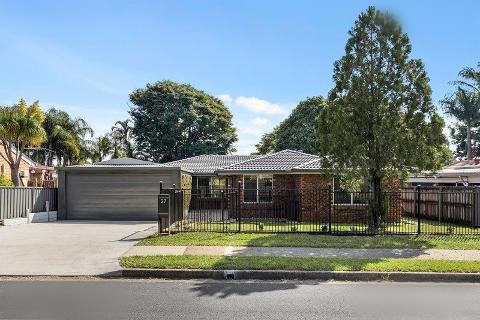 27 Wairoa Dr