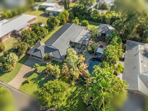 4 Honeyeater Ct