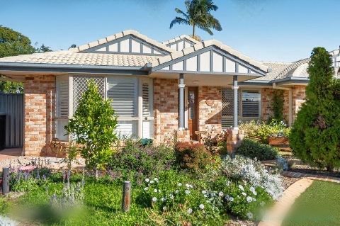 25 Seaholly Crescent