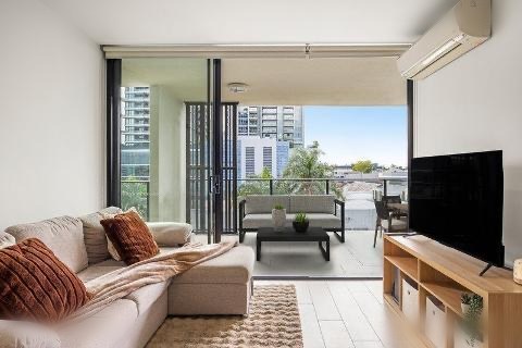 403/21 Nile Street