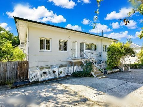 7/9 Lockhart Street